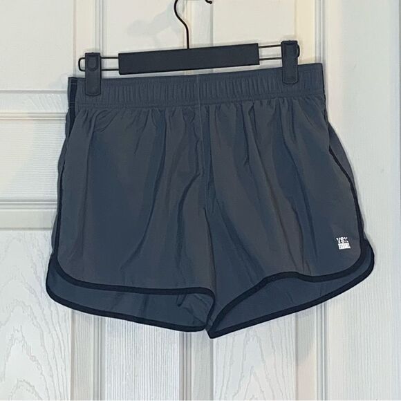 Victorias Secret VSX Sport The Player Black Run Shorts Size Small - Picture 1 of 9